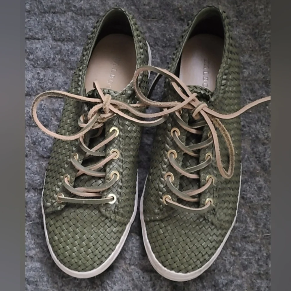 Talbots Hilly Woven sneakers adorable dark green shoes‎ 9M